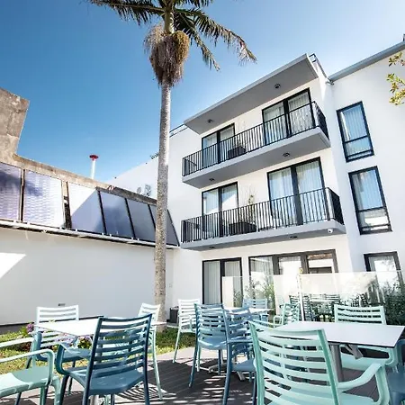 Albergue Ilha &