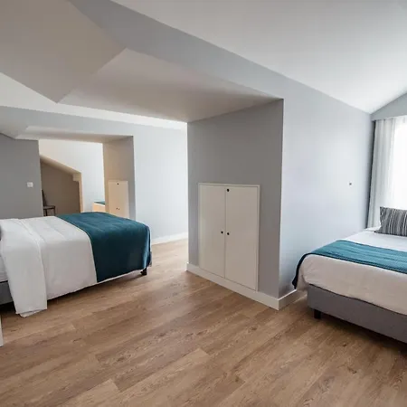 Albergue Ilha &