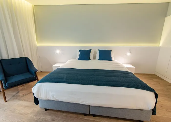 Хостел Ilha & *