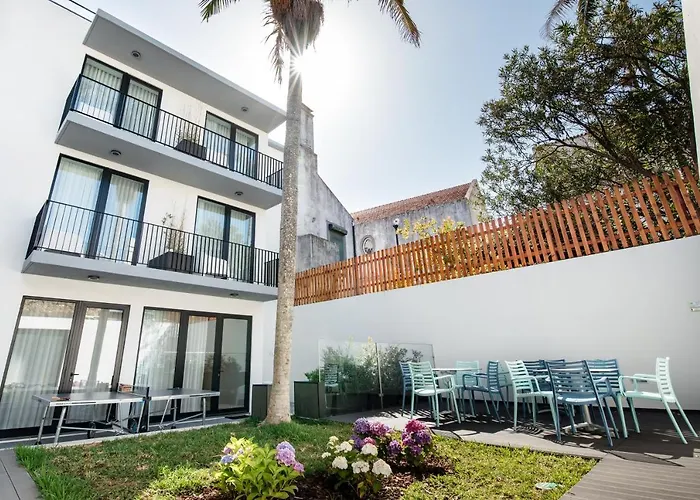 Ilha & אכסניה *